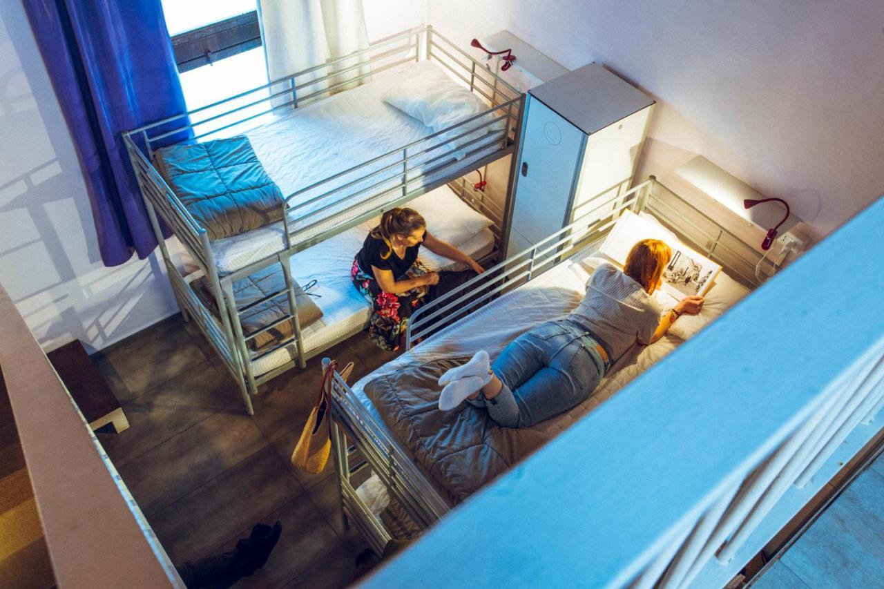 Bett im gemischten 6-Bett-Schlafsaal